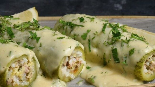 Stuffed courgettes with avgolemono sauce
